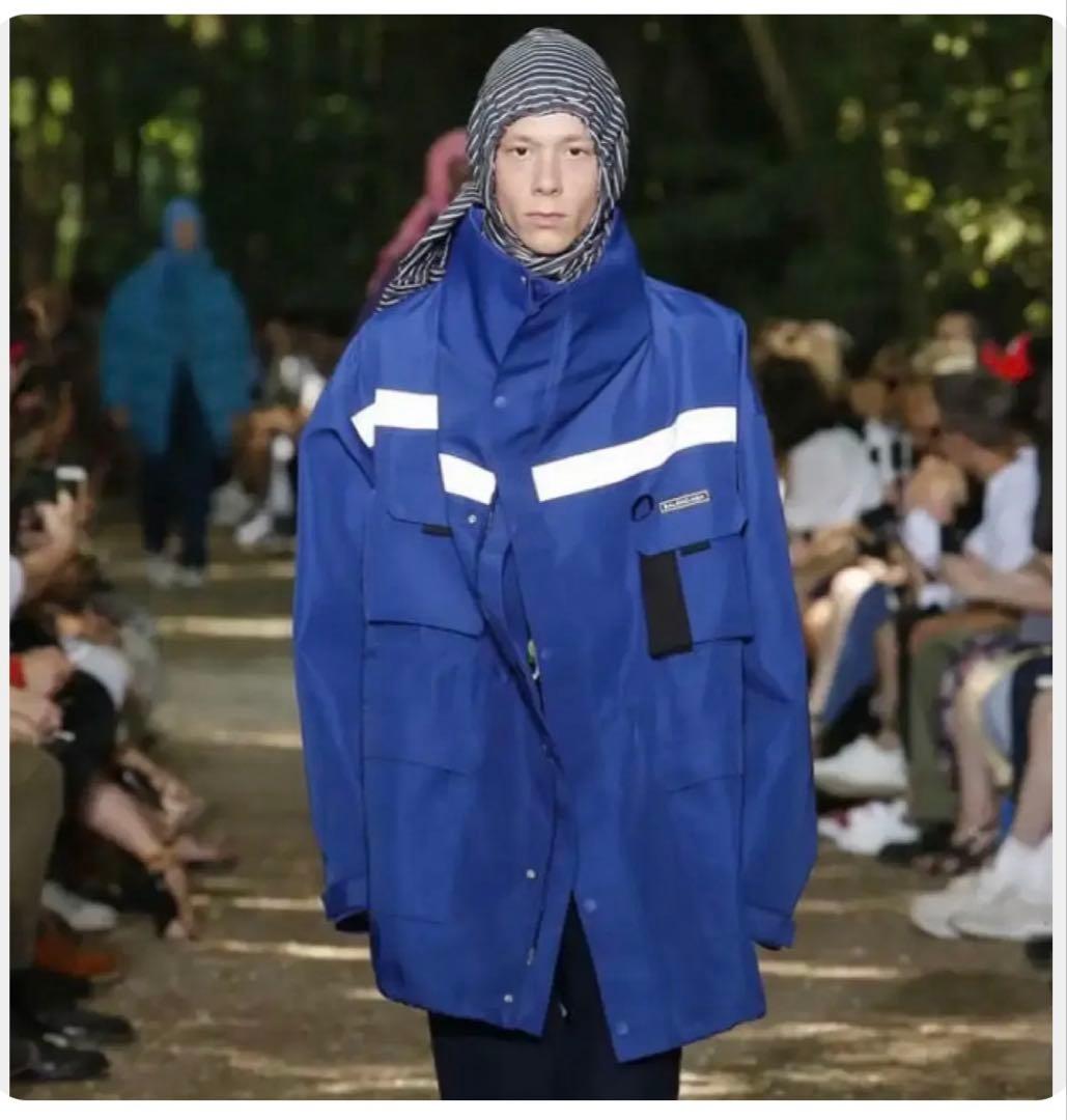 新品　タグ付き　BALENCIAGA スキーウェア　スノーウェア　スノーボード