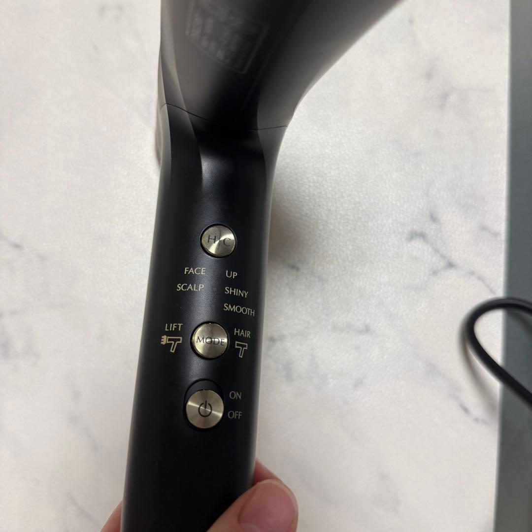 A-MAN（ヤーマン）ヴェーダリフトドライヤー