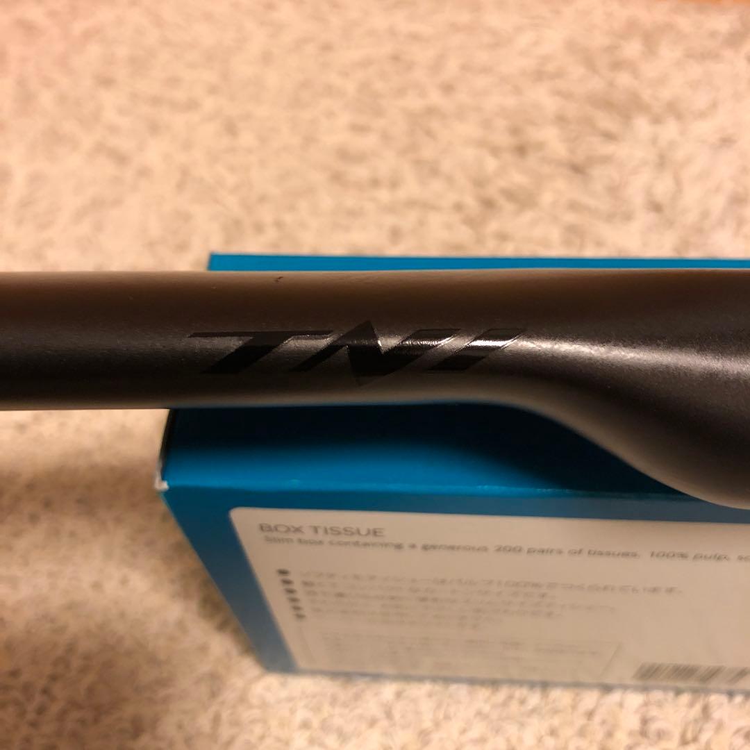 TNI エアロファースト　カーボンハンドルバー　幅400mm