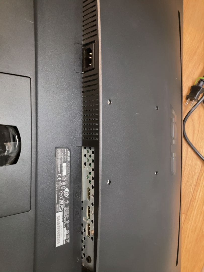 値下しました4K 28インチASUS VP28UQGディスプレイ モニター　本体