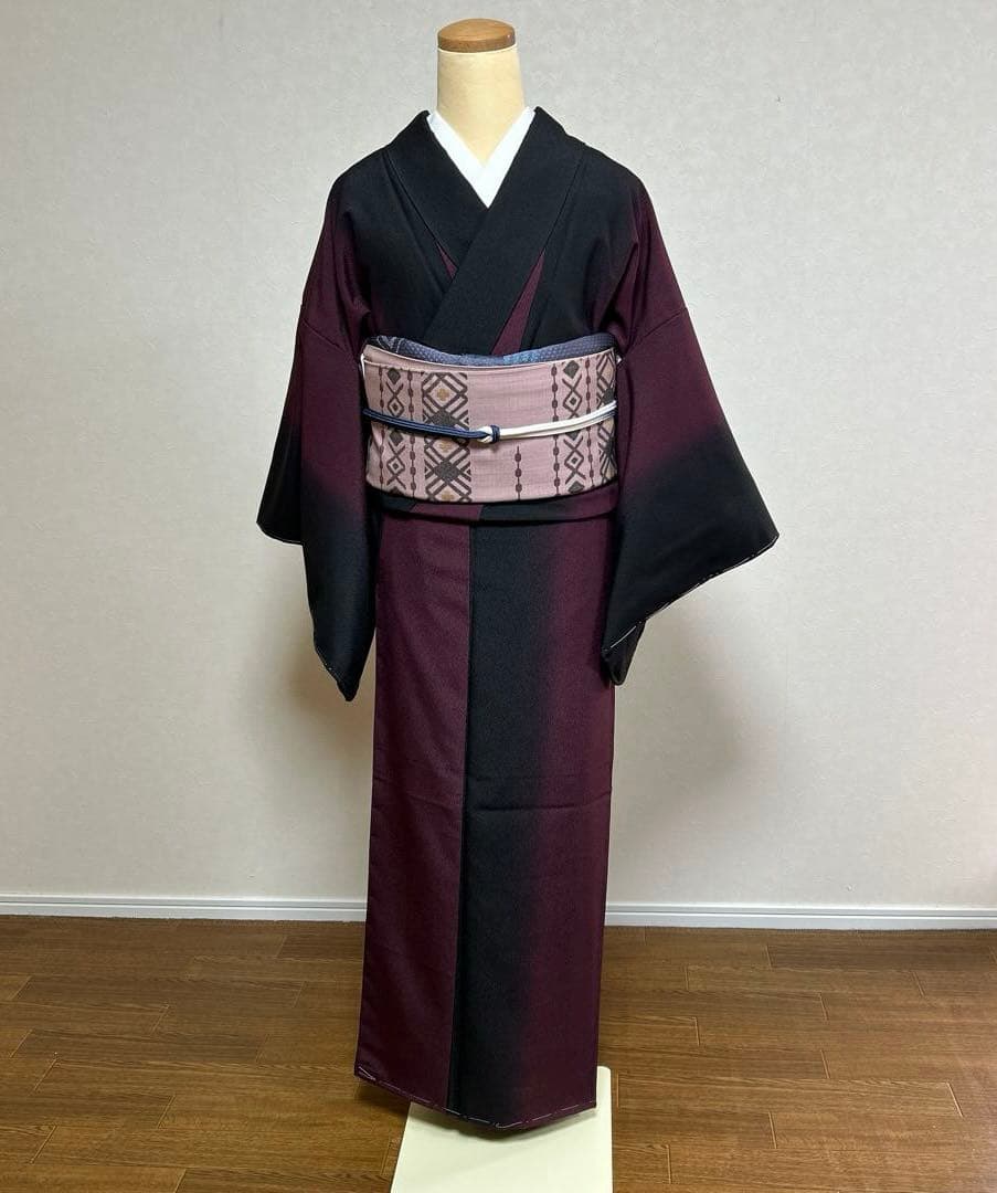 小紋の着物 紫と黒のグラデーション