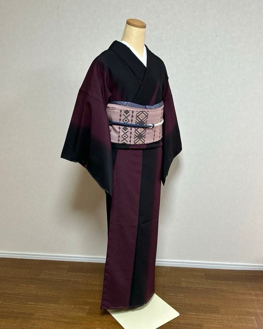 小紋の着物 紫と黒のグラデーション