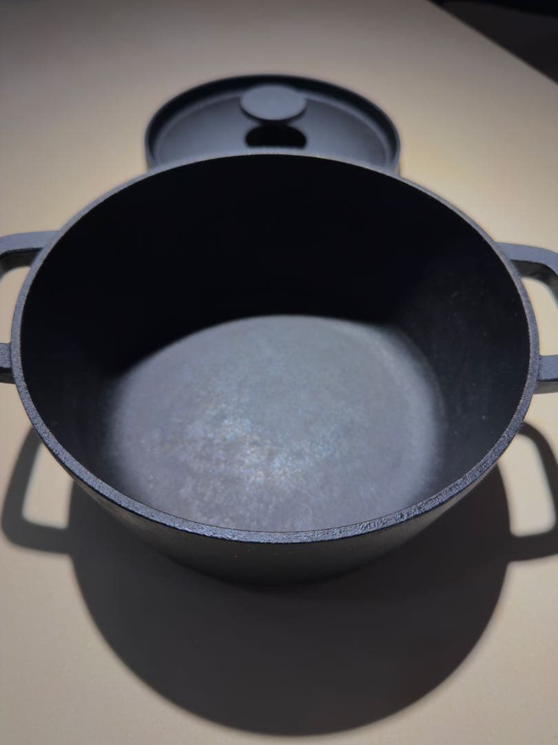 無印良品 鉄ダッチオーブン20cm