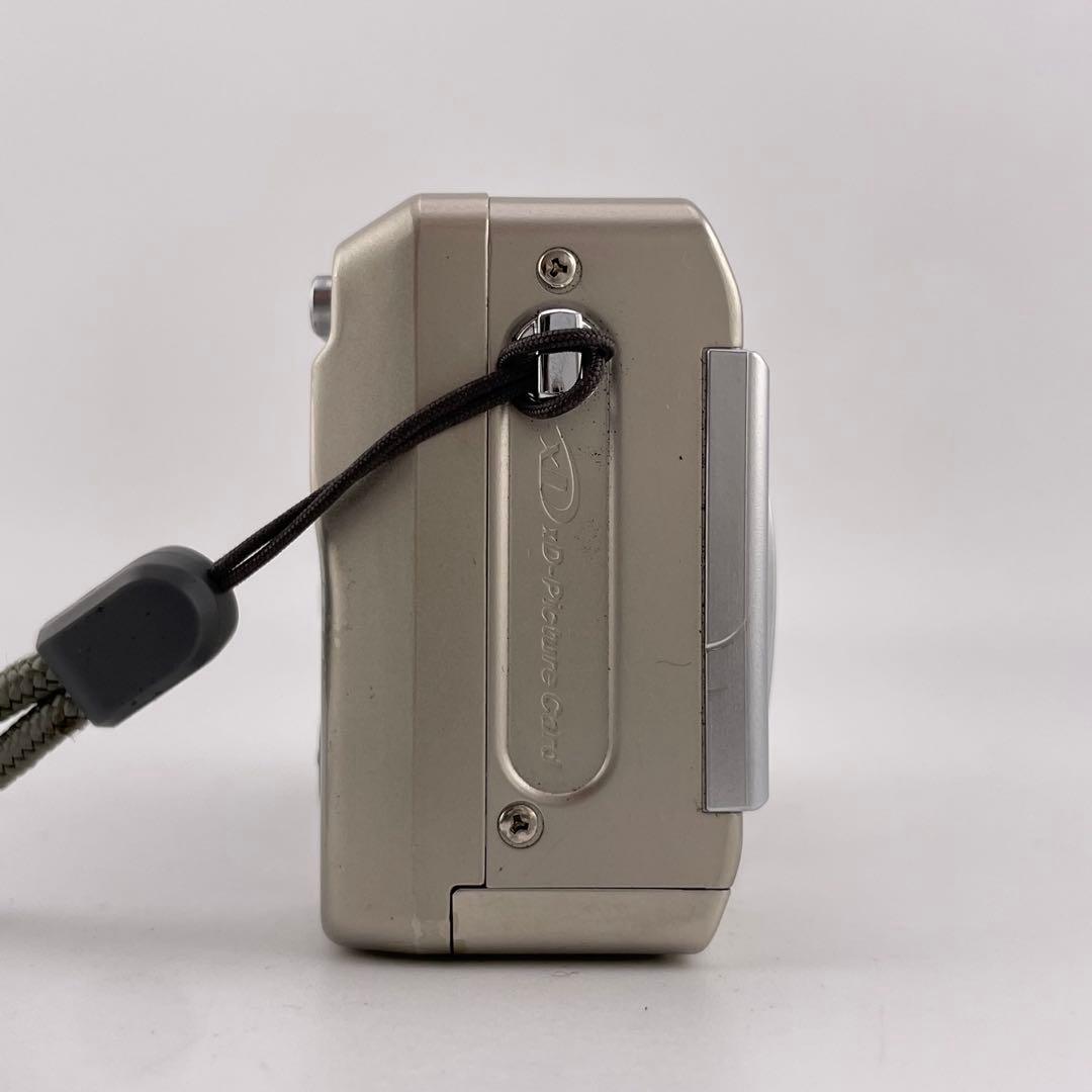 実写美⭕️やや訳あり【動作確認済み】Fujifilm FinePix F710