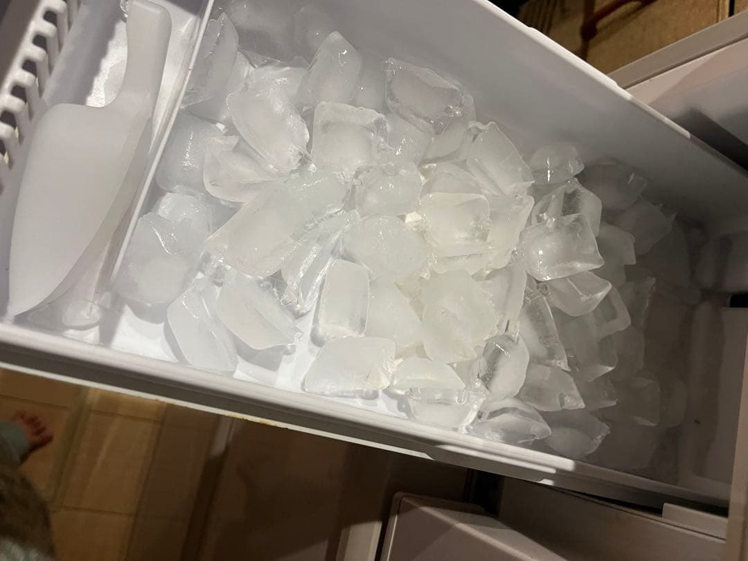 シャープ両開きプラズマクラスター冷蔵庫