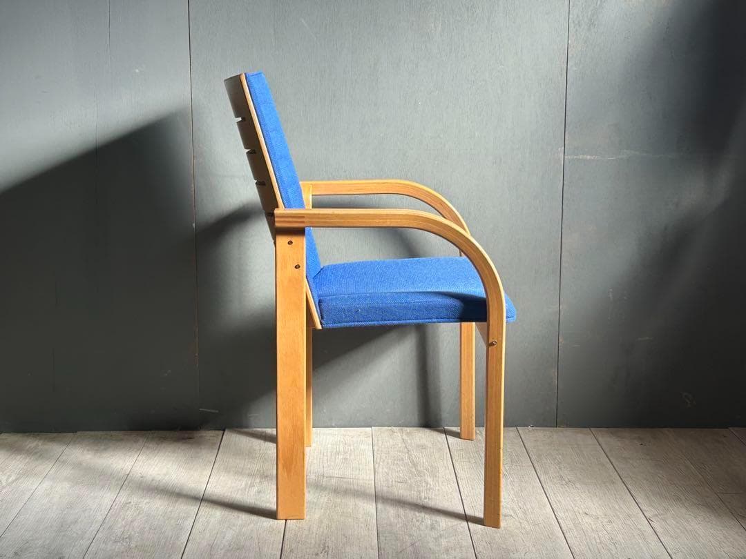 ③ マグヌスオルセン　デンマーク　MAGNUS OLESEN アームチェア　GG