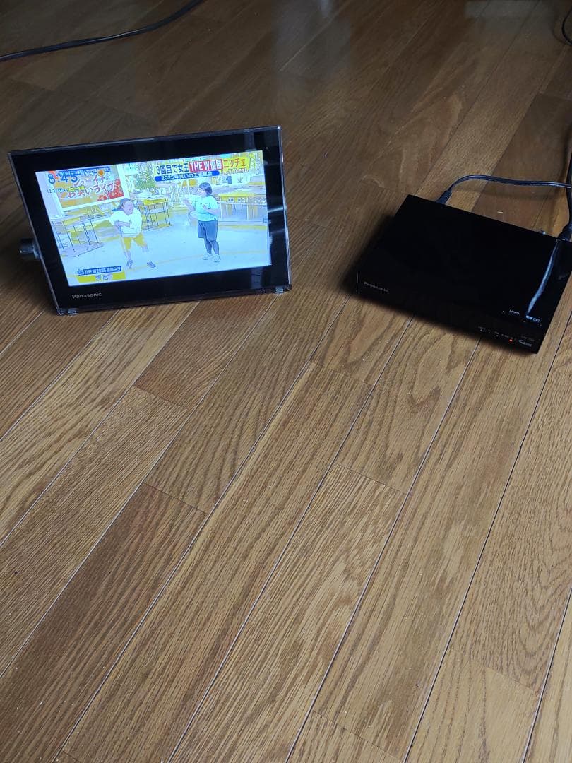 ★Panasonic ポータブルテレビ UN-10T5D 2015年製