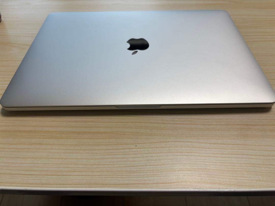 だじ出品 MacBook Pro (13-inch, 2020モデル)