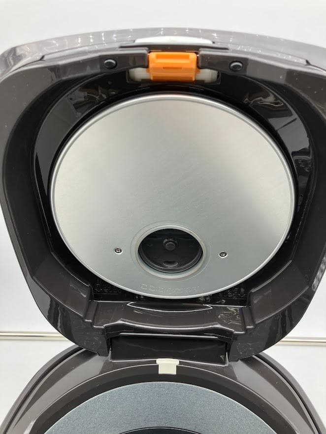 【美品】象印 炊飯器　5.5合炊き　 NW-VT10 ブラック