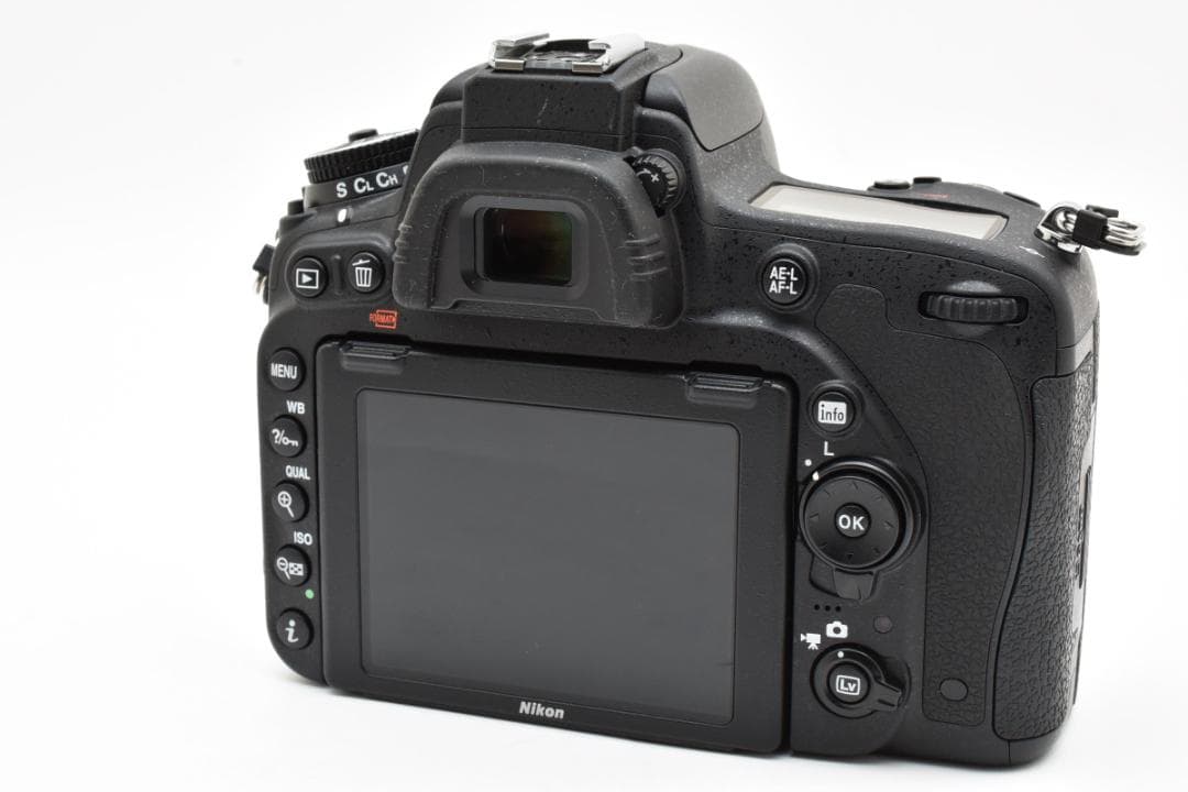 ほぼ新品 ニコン　Nikon D750 ボディ 《ショット数496回》 1200