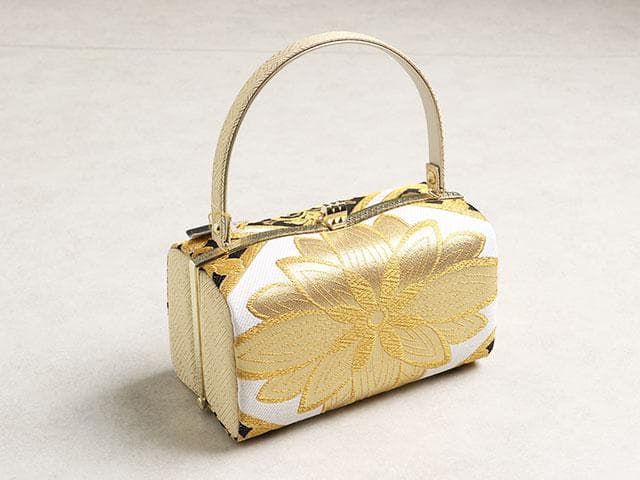 【新品】草履バッグセット フリーサイズ 古典柄 帯地 黒&ゴールド　01895