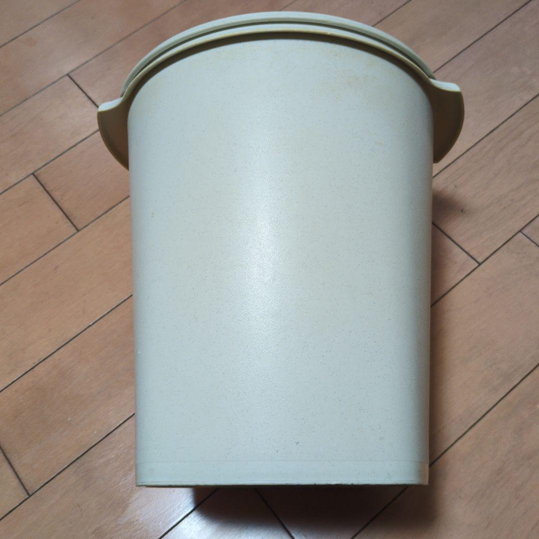 お値下げタッパーウェアマキシクイーンデコレーターホワイトベージュ 2個セット