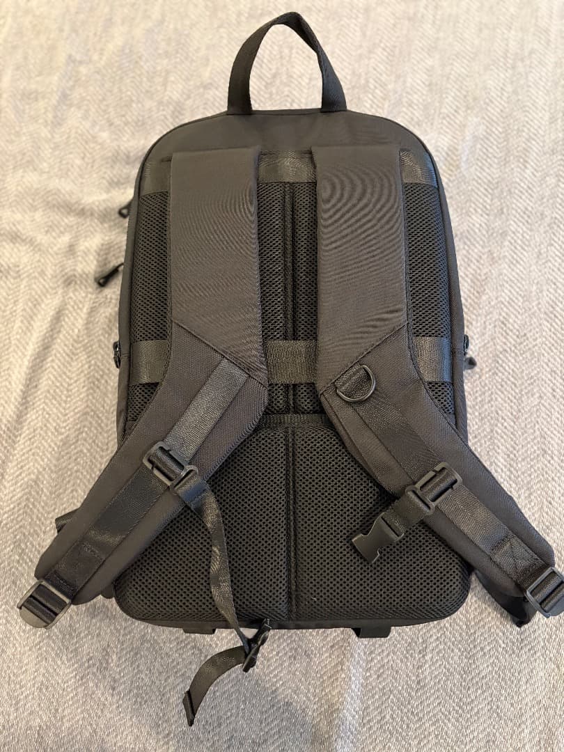 ち*️様 HOLICC One ｜”これ1つで旅して働ける”究極のバックパック