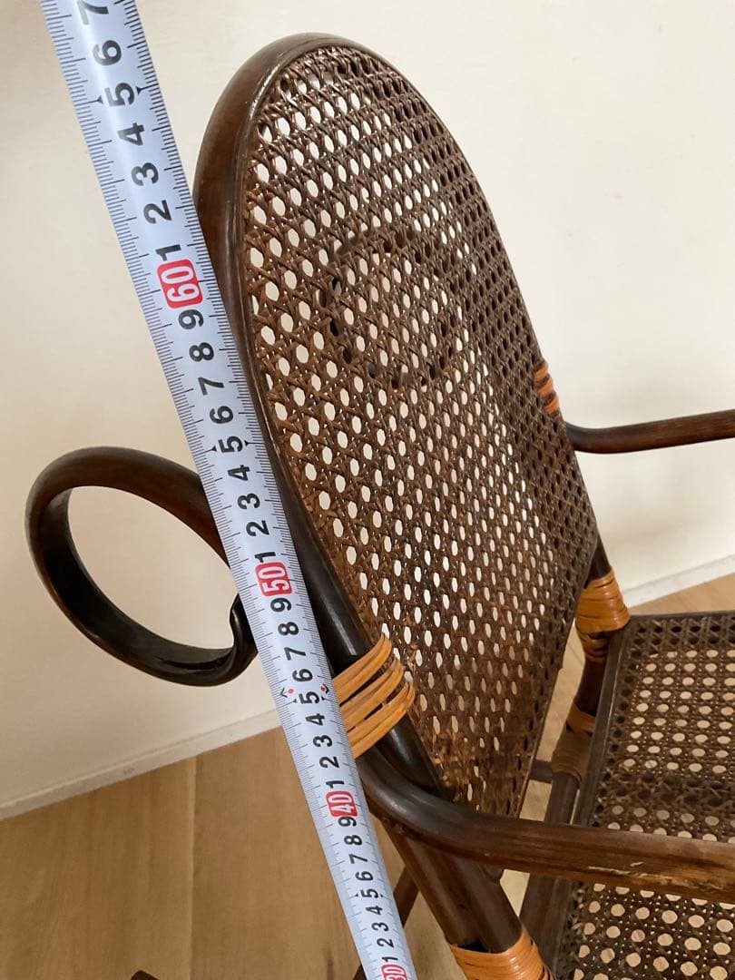 アンティーク　子供用ラタンロッキングチェア　籐　椅子　飾り台　古道具