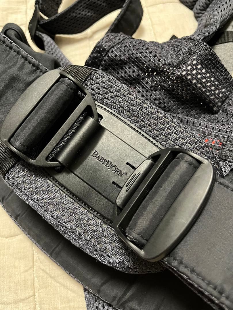 【美品】ベビービョルン 抱っこ紐 ハーモニー メッシュ