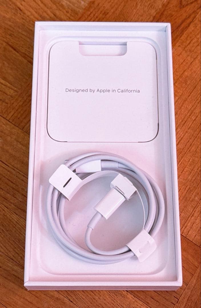 美品　iPhone 14 イエロー 128GB 箱・ケーブル付き