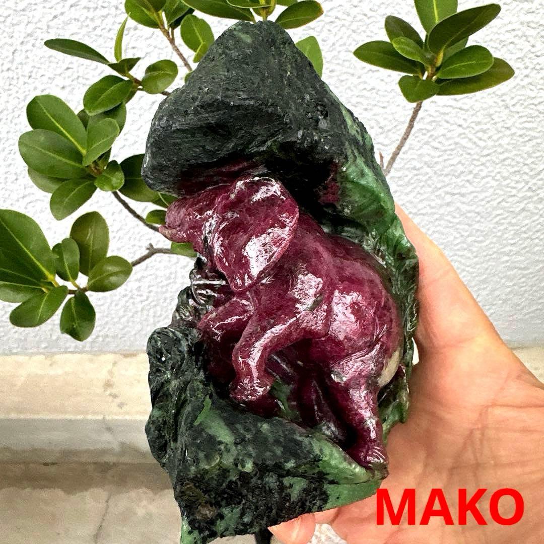 M1876☆天然ルビーゾイサイト彫刻【象】1Kg☆【鑑別書付き】☆天然石　原石