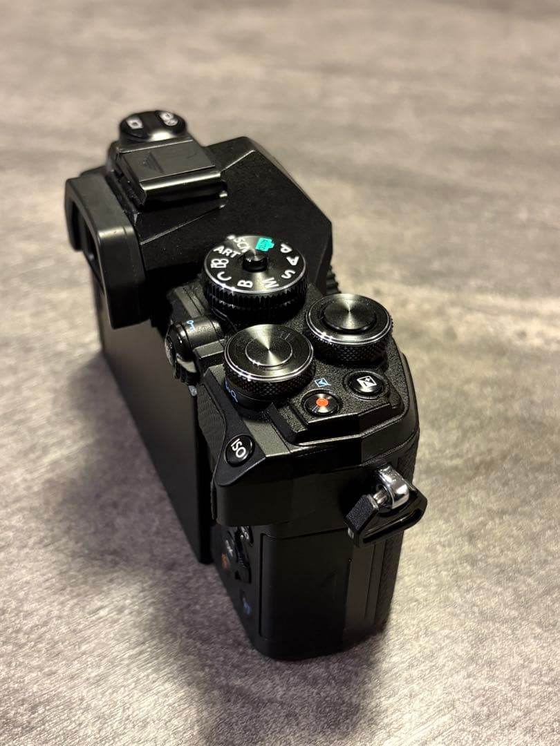 OLYMPUS OM-5 ミラーレスカメラ 本体と付属品