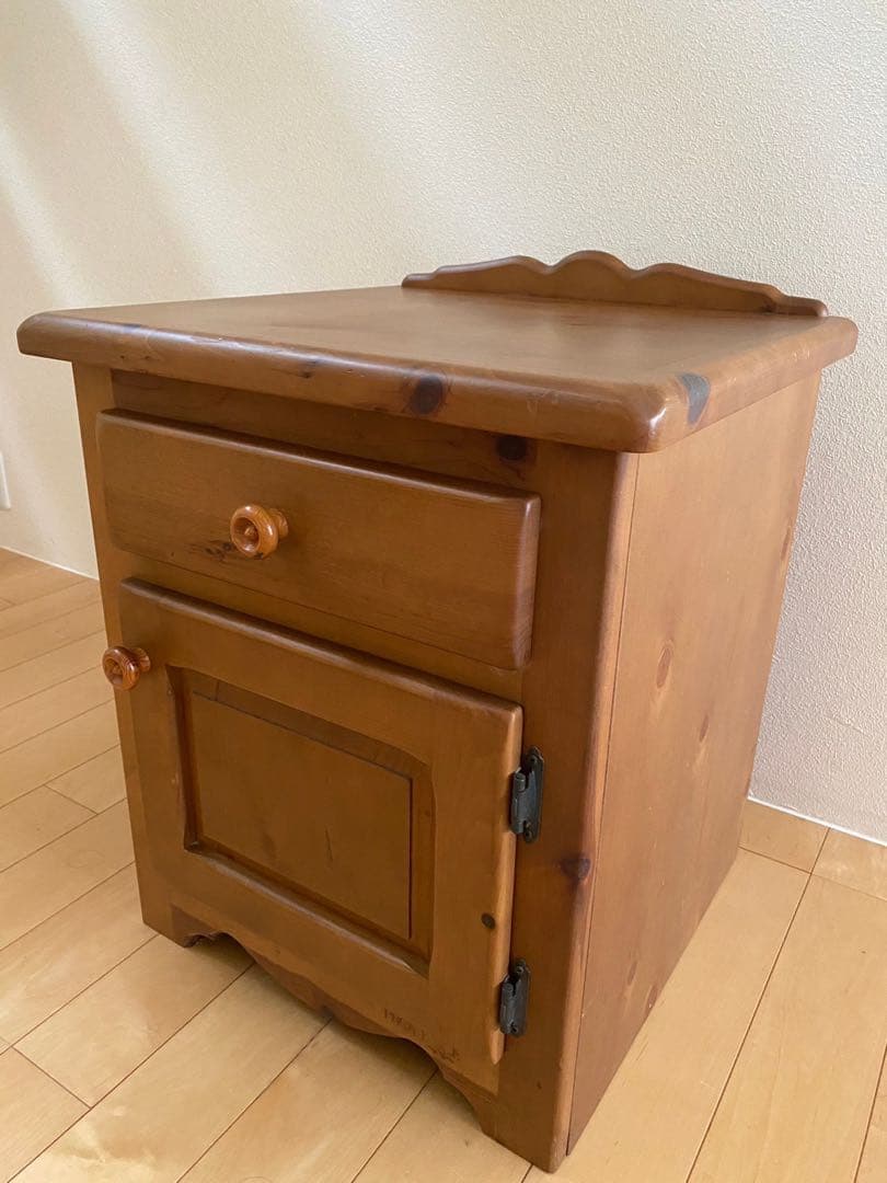 コスガ プロヴァンス ナイトテーブル