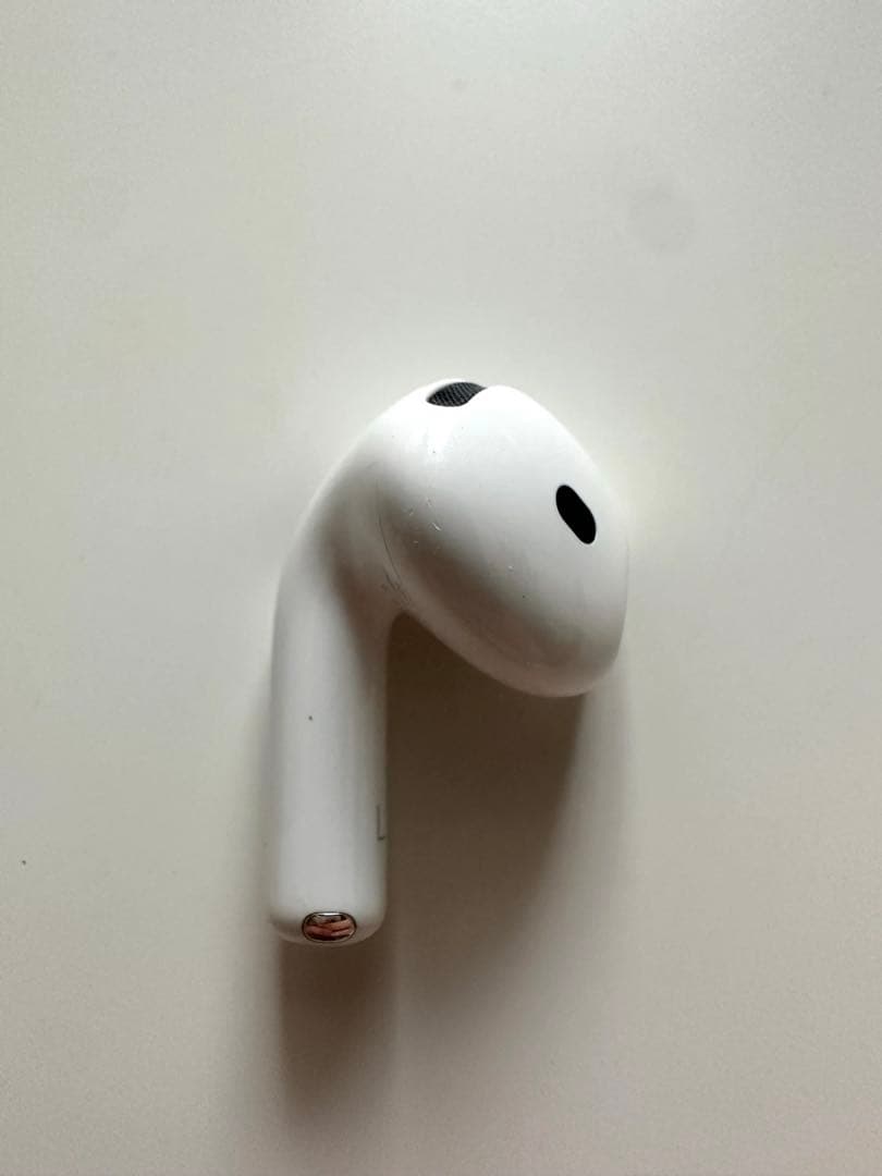 Apple - AirPods 4 本体+左耳のみ