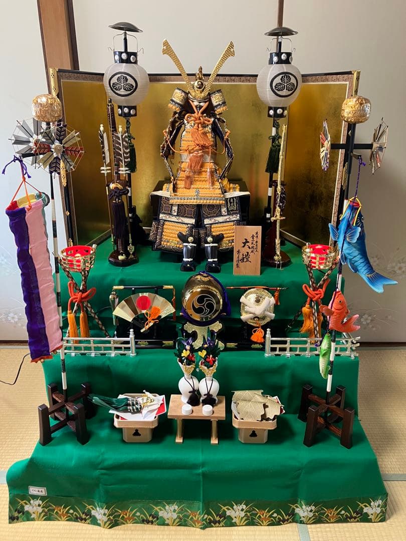 美品　人形の秀月　五月人形　兜　3段飾り