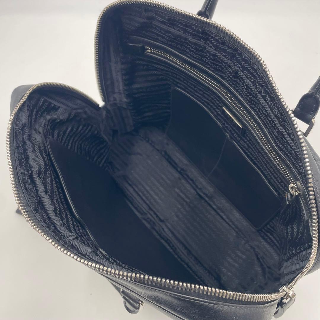 美品✨PRADAプラダ 三角ロゴ ブリーフケース ビジネス 極上レザー A4 黒