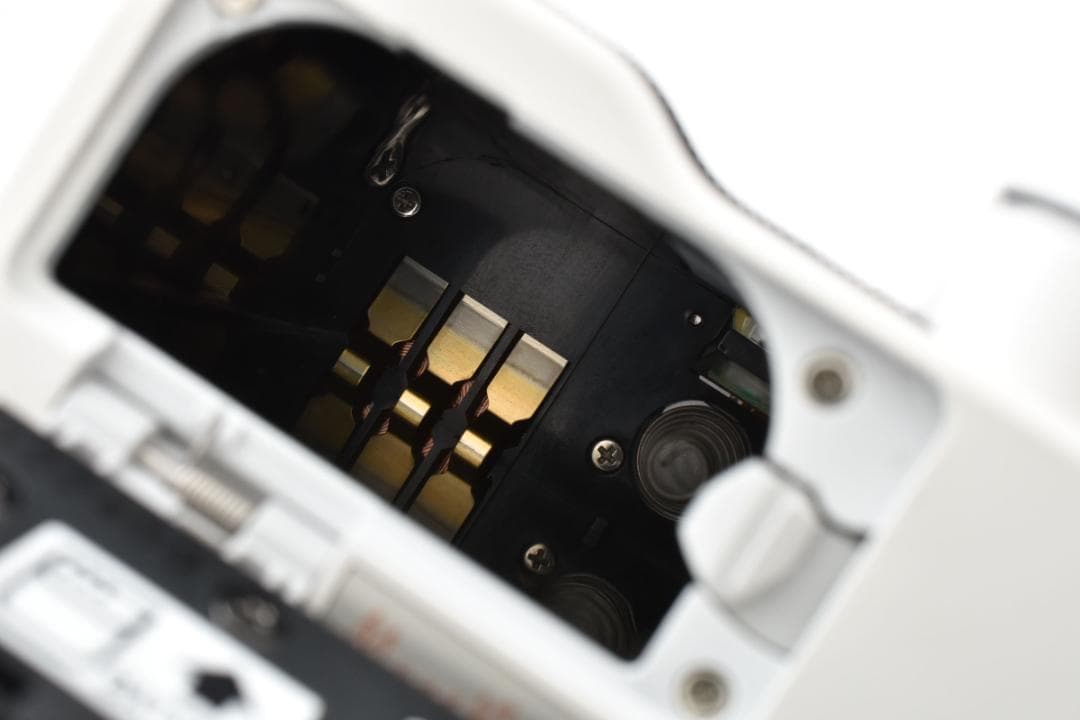 ★ダイヤル表示部欠落・3,715枚★ペンタックス K-01 ボディ #20110