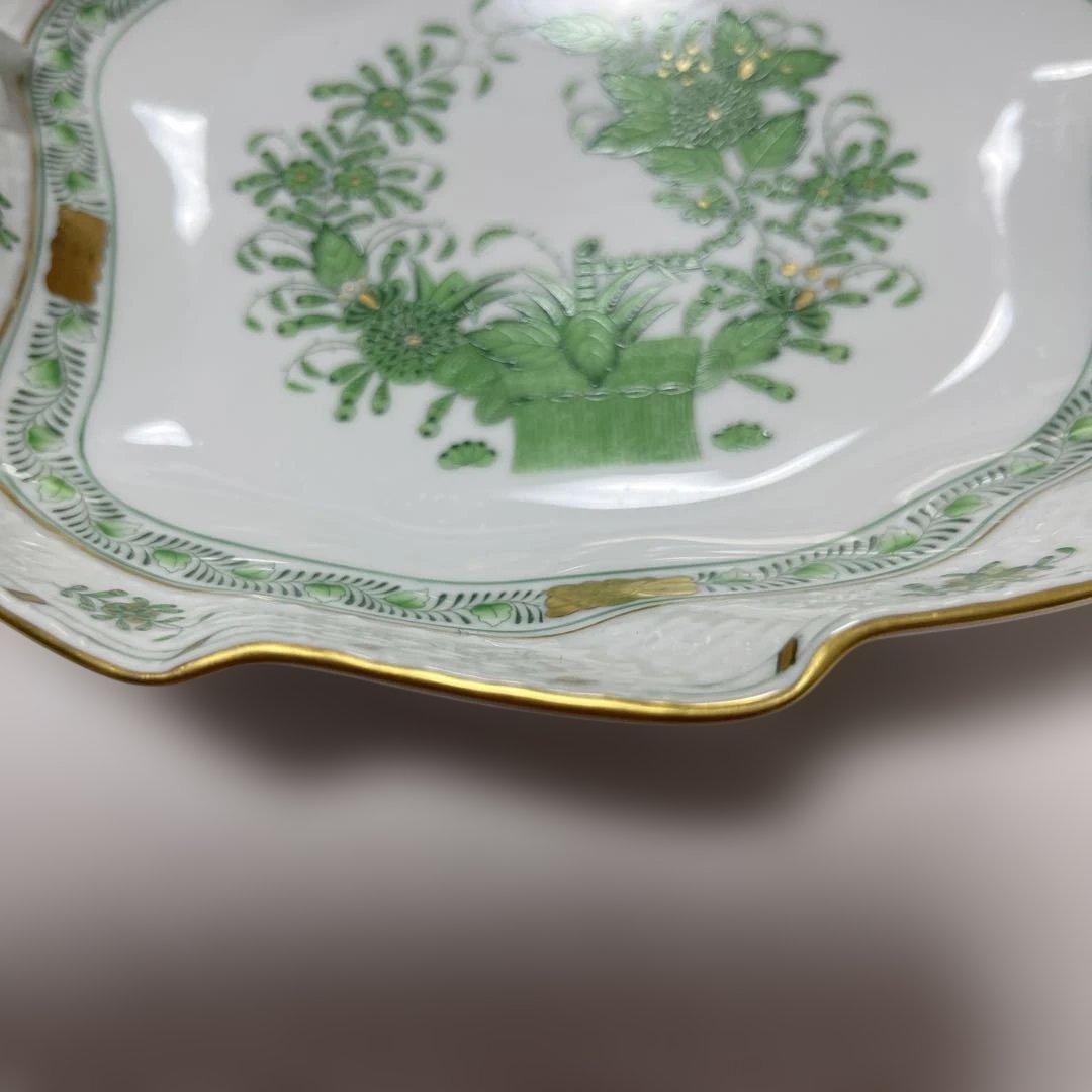 ヘレンドのインドの華グリーン シリーズのリーフディッシュ 貝殻型の緑色花柄皿