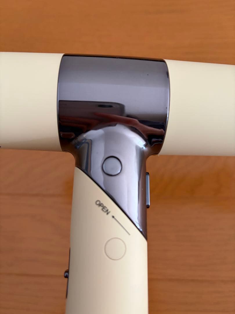 KINUJO ヘアドライヤー ホワイト　KH201