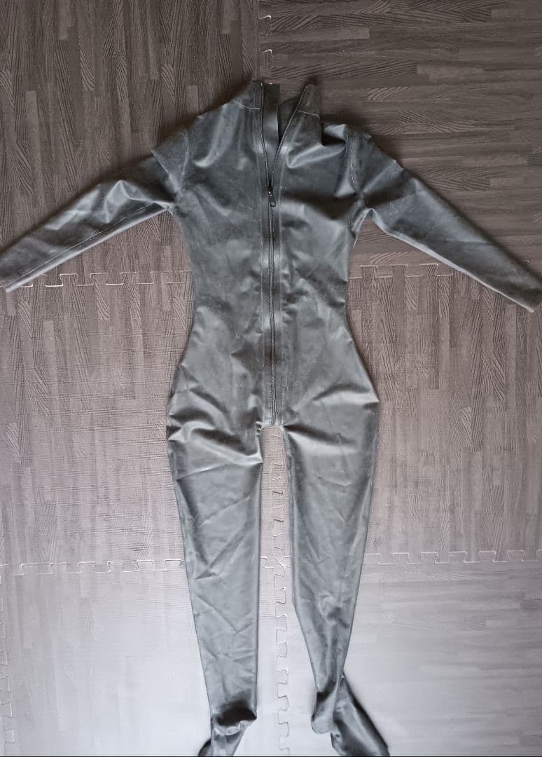 未使用品 ラテックス ラバースーツ 黒 Sサイズ