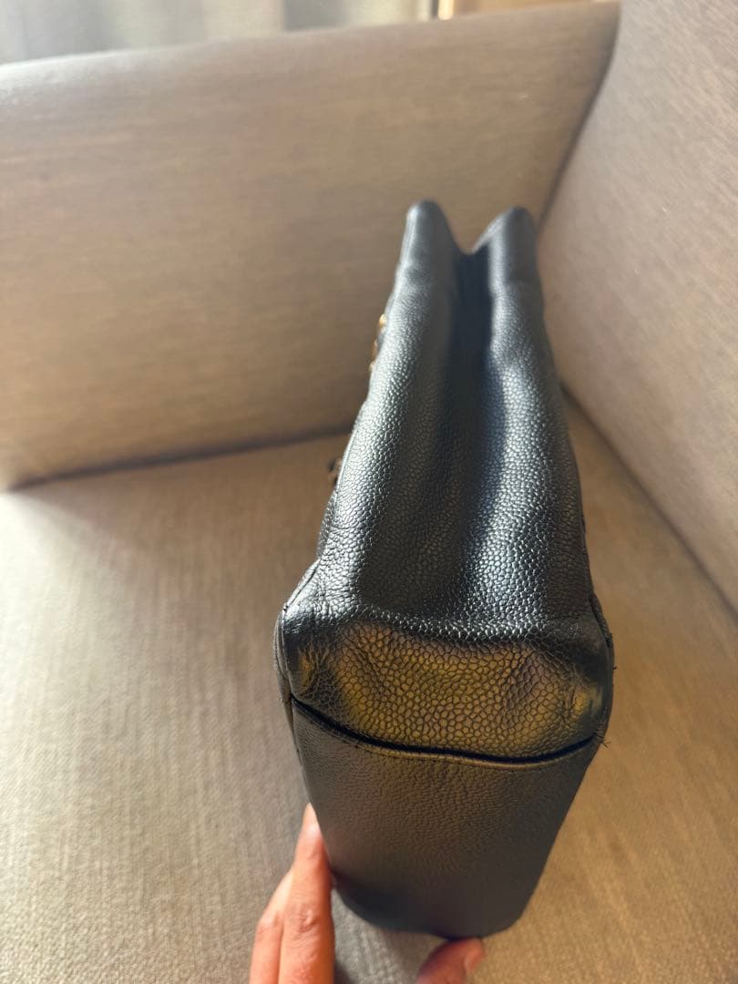 CHANEL シャネル デカ ココマーク キャビアスキン チェーン