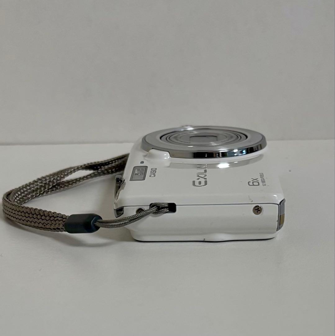 デジタルカメラ CASIO EXILIM EX-Z31