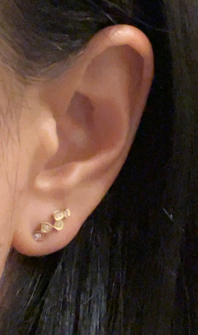 お値引き中　giclat 5粒ピアス 1個SEED シリーズ