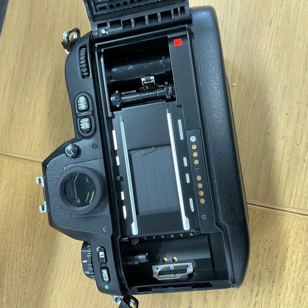 動作品 Nikon F100 フィルムカメラ 一眼レフ ボディ