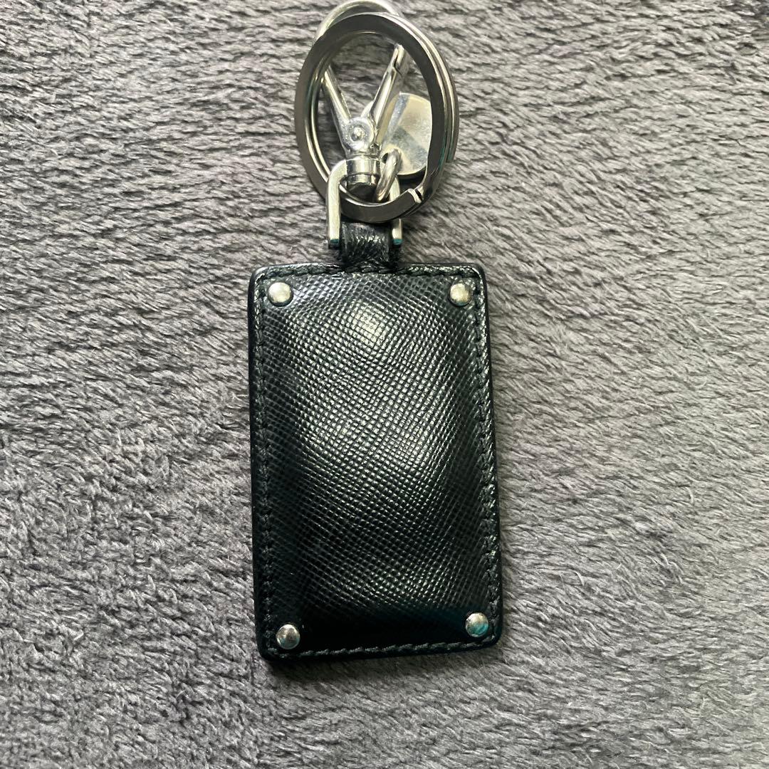 プラダ　キーホルダー　ポーター　ドアマン　ホテルマン　旅行　男　黒　ブラック