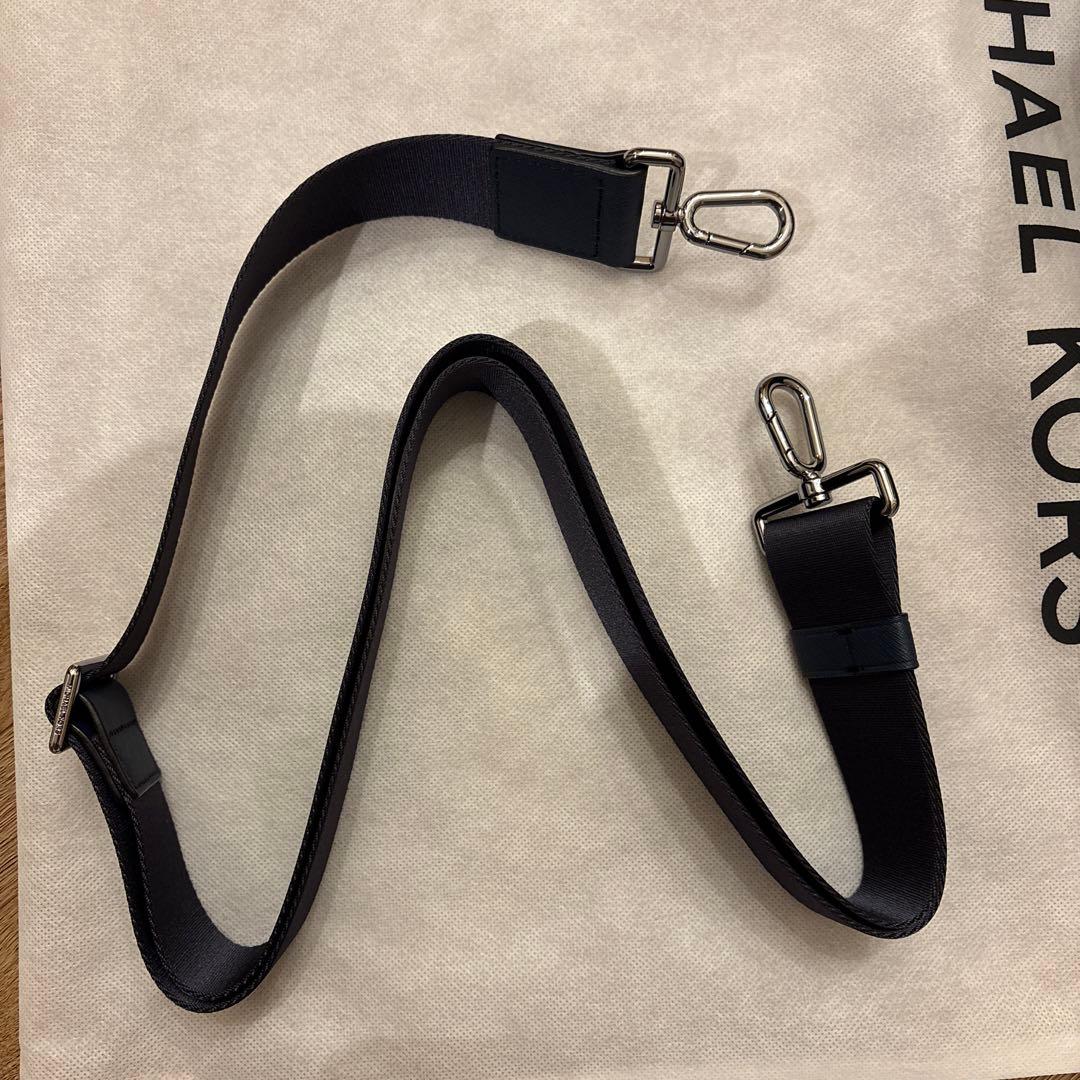 【新品、未使用】MICHAEL KORS 濃紺ブルー系　ビジネスバッグ