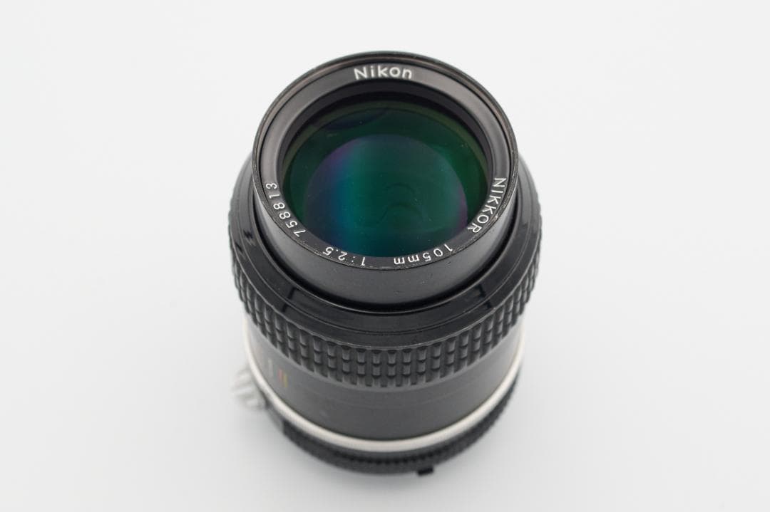 Nikon Ai Nikkor 105mm F2.5 単焦点レンズ