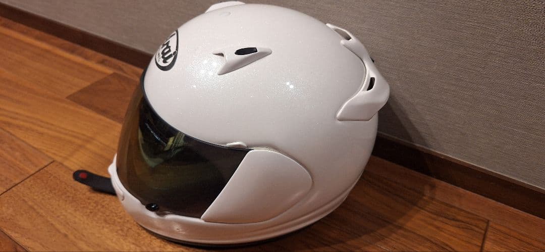 Arai ホワイト ヘルメット QUANTUMーJ