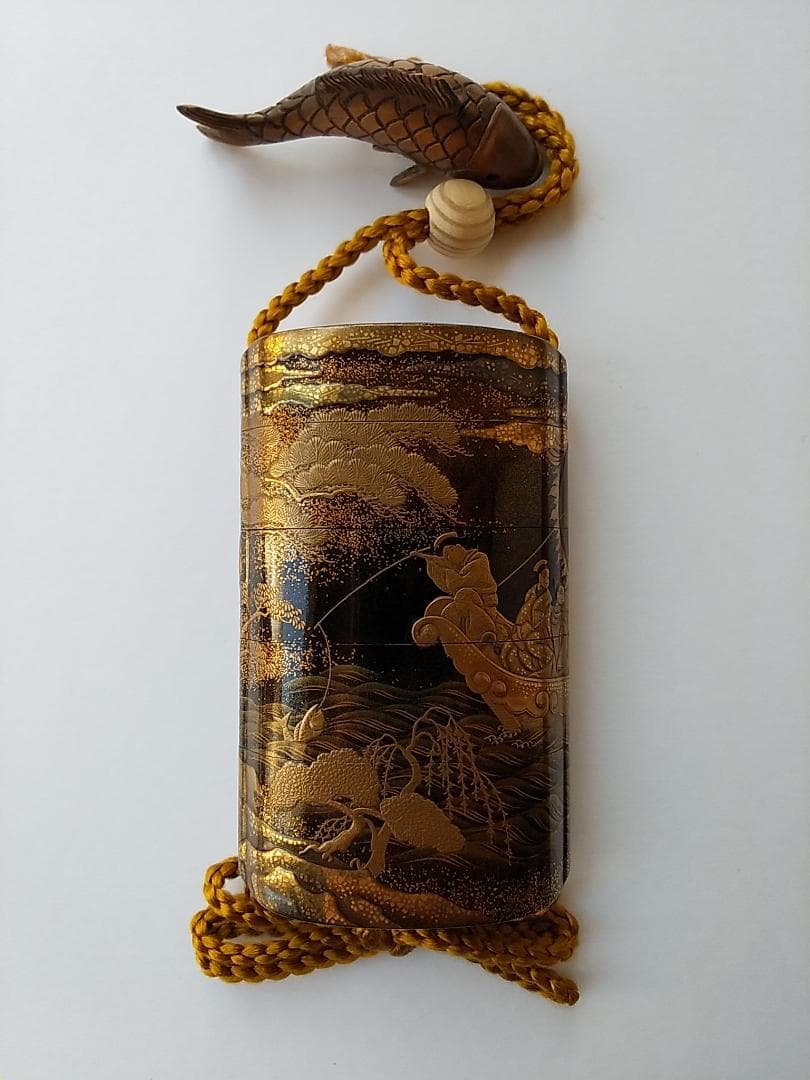 金地船人物高蒔絵印籠　梶川文龍斎作（江戸時代・美術館展示クラス・根付）