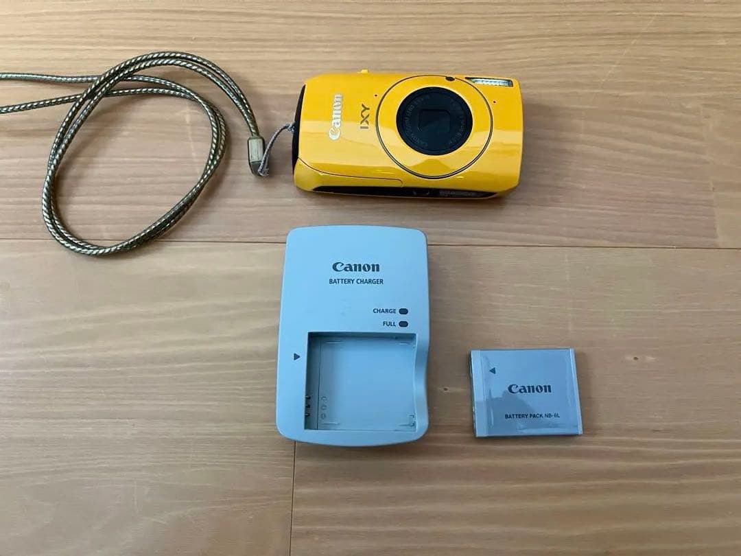 Canon IXY 30S イエロー 　レア物 美品　完動品
