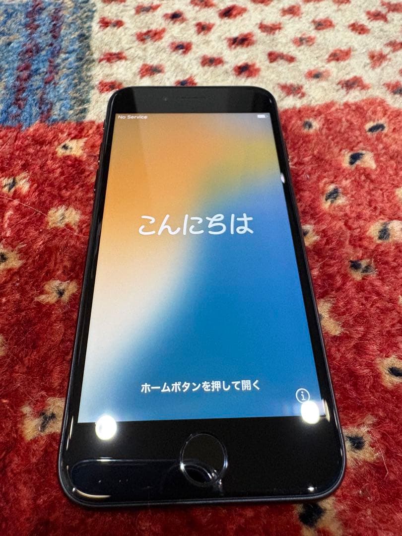 wataru  iphone se 第2世代 黒 64GB