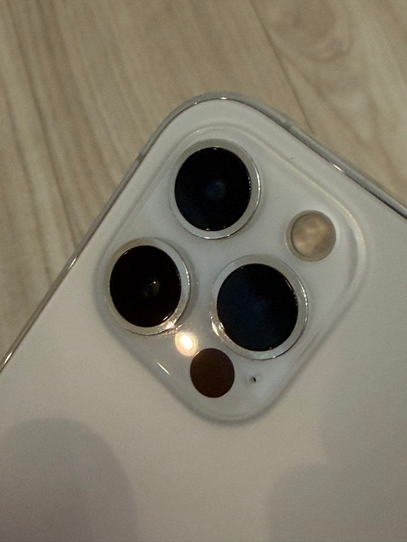 iPhone12 Pro シルバー(付属品全てあり、ケース•フィルム付き)