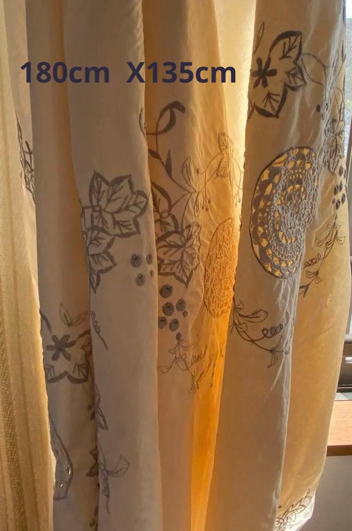 レース編み美しい ビンテージ 　テーブルクロス １８０cm×１３５cm