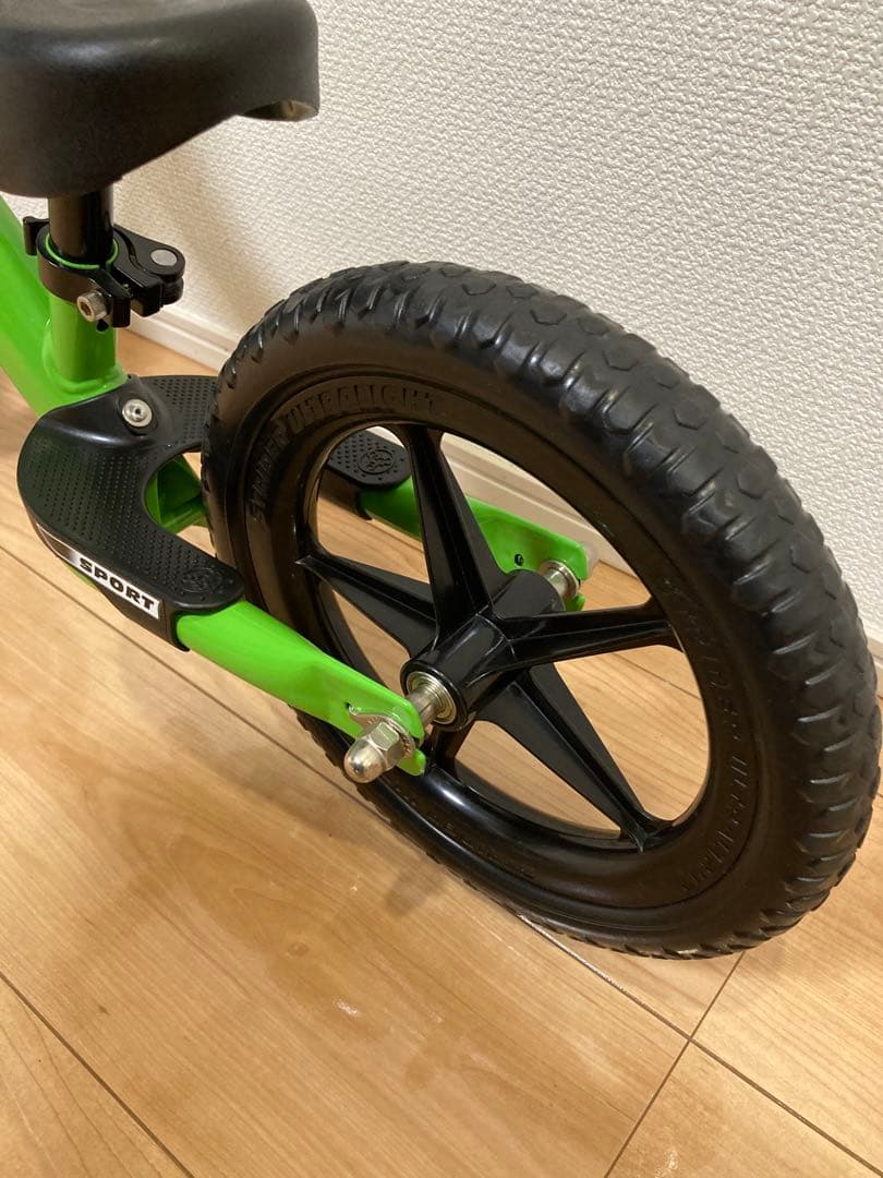 STRIDER 12インチ スポーツモデル 緑