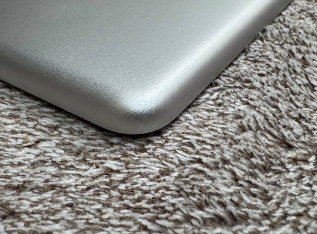 iPad 第6世代 32GB シルバー Wi-Fi+Cellular A1954