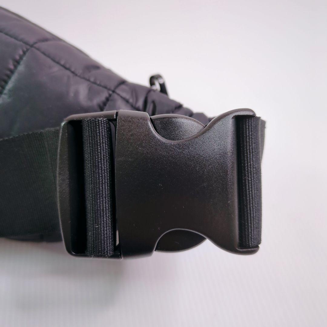 【美品】UGG　ボディバッグ　ウエストポーチ　キルティング　アグ　男女兼用