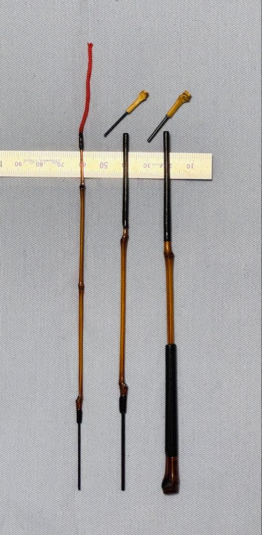 竿師作製の布袋全竹タナゴ竿　三本継
