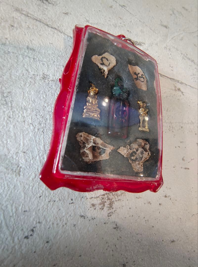 【マダム】タイのお守りプラクルアン！!バットマン！！幸運＆金運UP！？