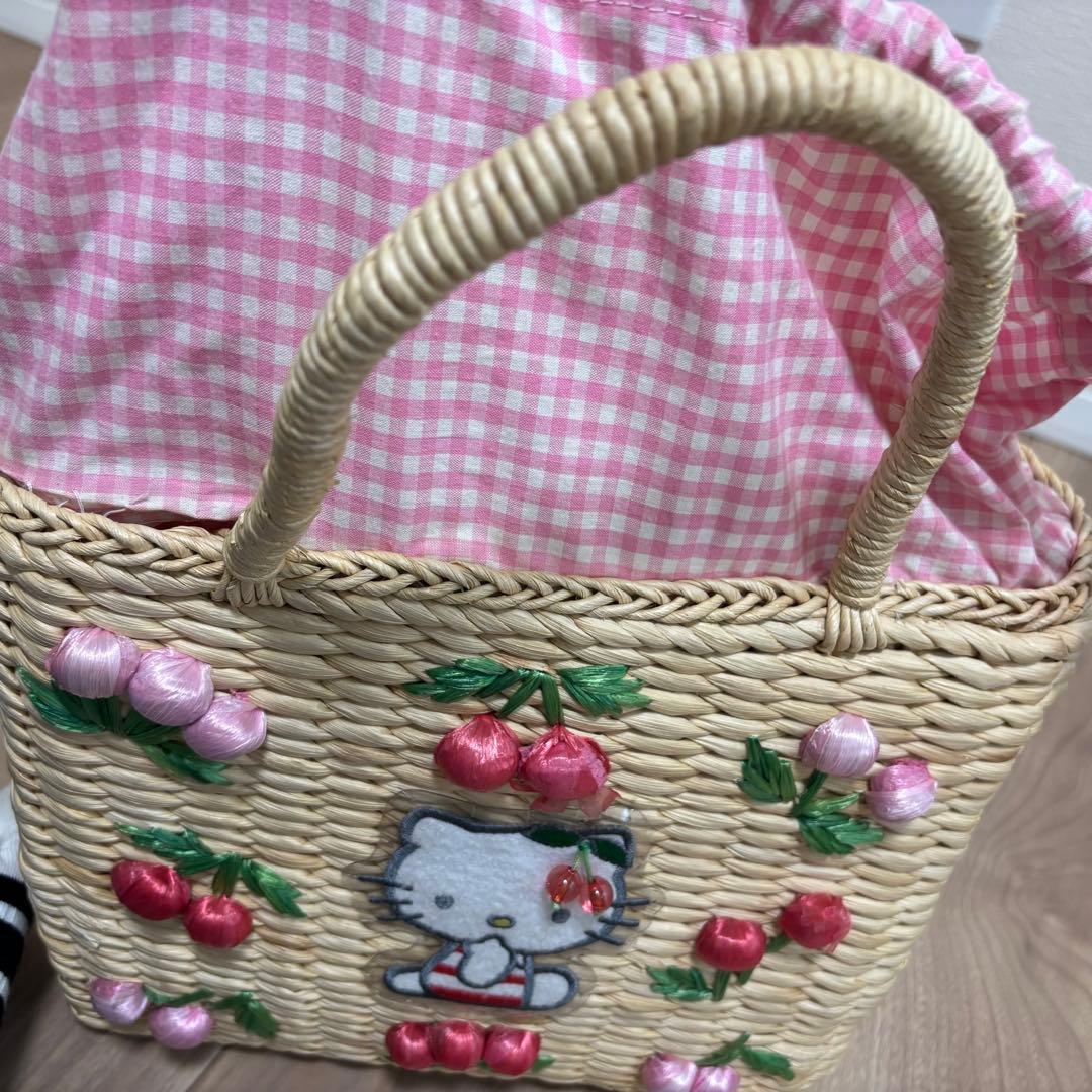 ハローキティ 刺繍 かごバッグ 希少　さくらんぼ　匿名発送　即購入OK
