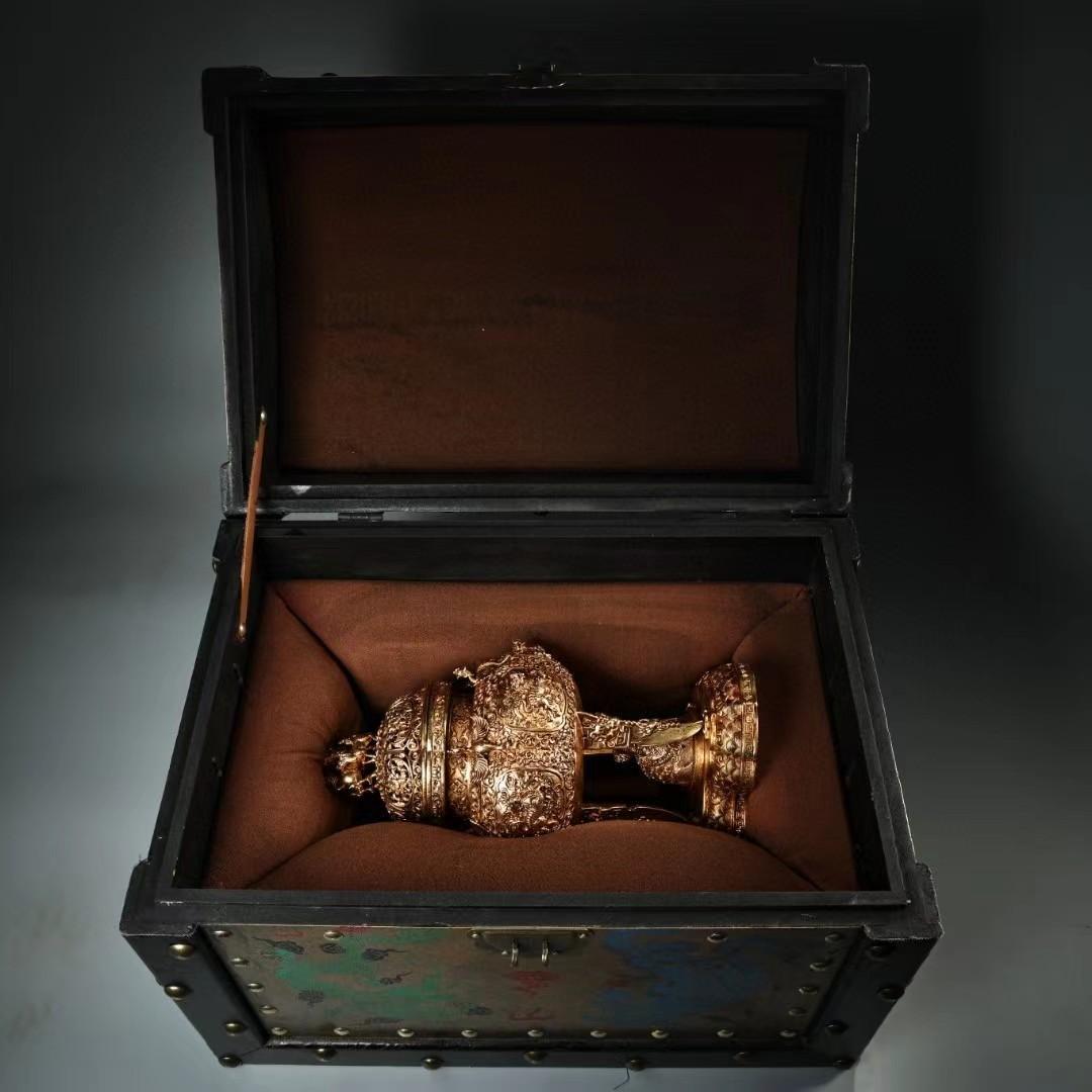 中国古美術・旧蔵鎏金熏香炉・純銅細密彫・純手作り・高浮彫・茶道具・文房具・木箱付